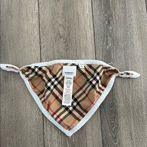 Burberry baby bib